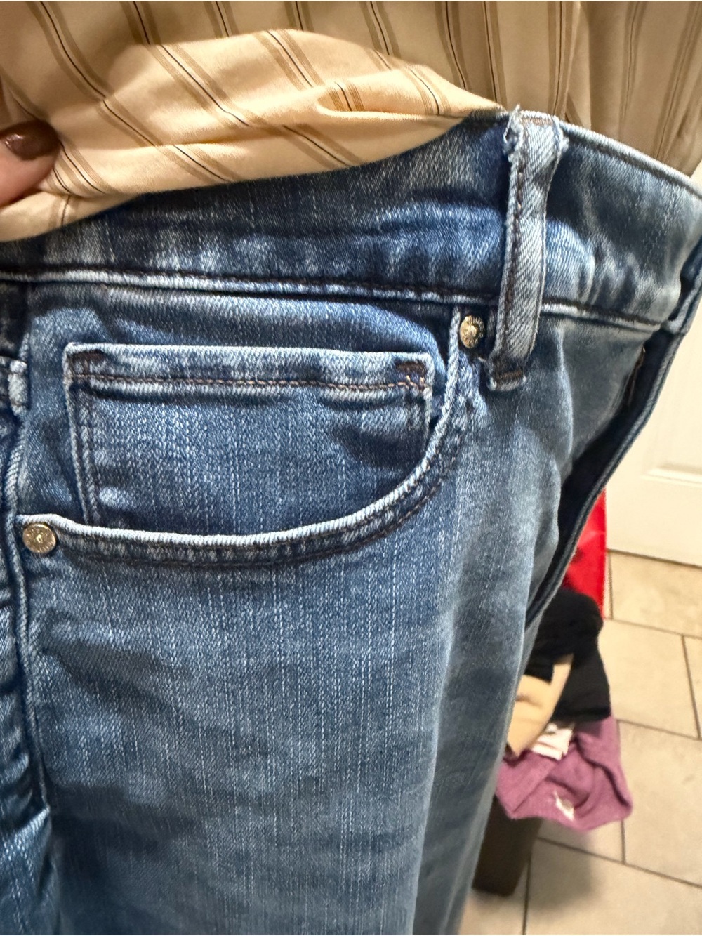 White House Black Market Medium Blue Wide-Leg Cropped Jeans - Picture 5 of 5